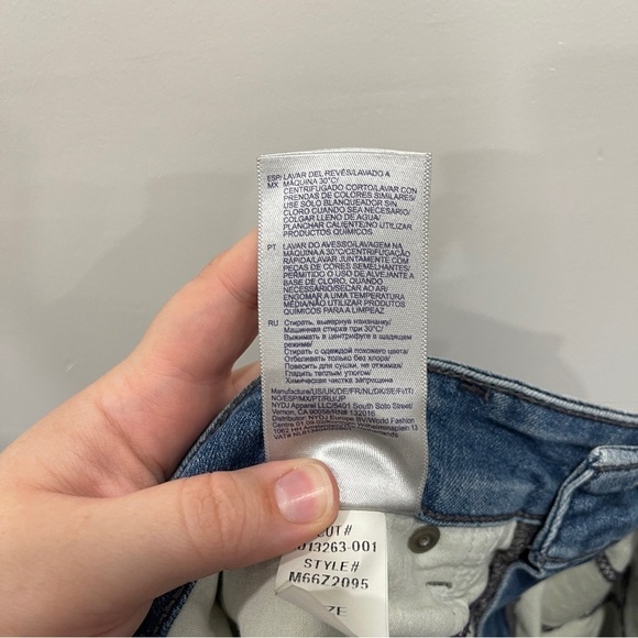 NYDJ Boyfriend Jeans Embroidered Size 8 - Picture 12 of 15